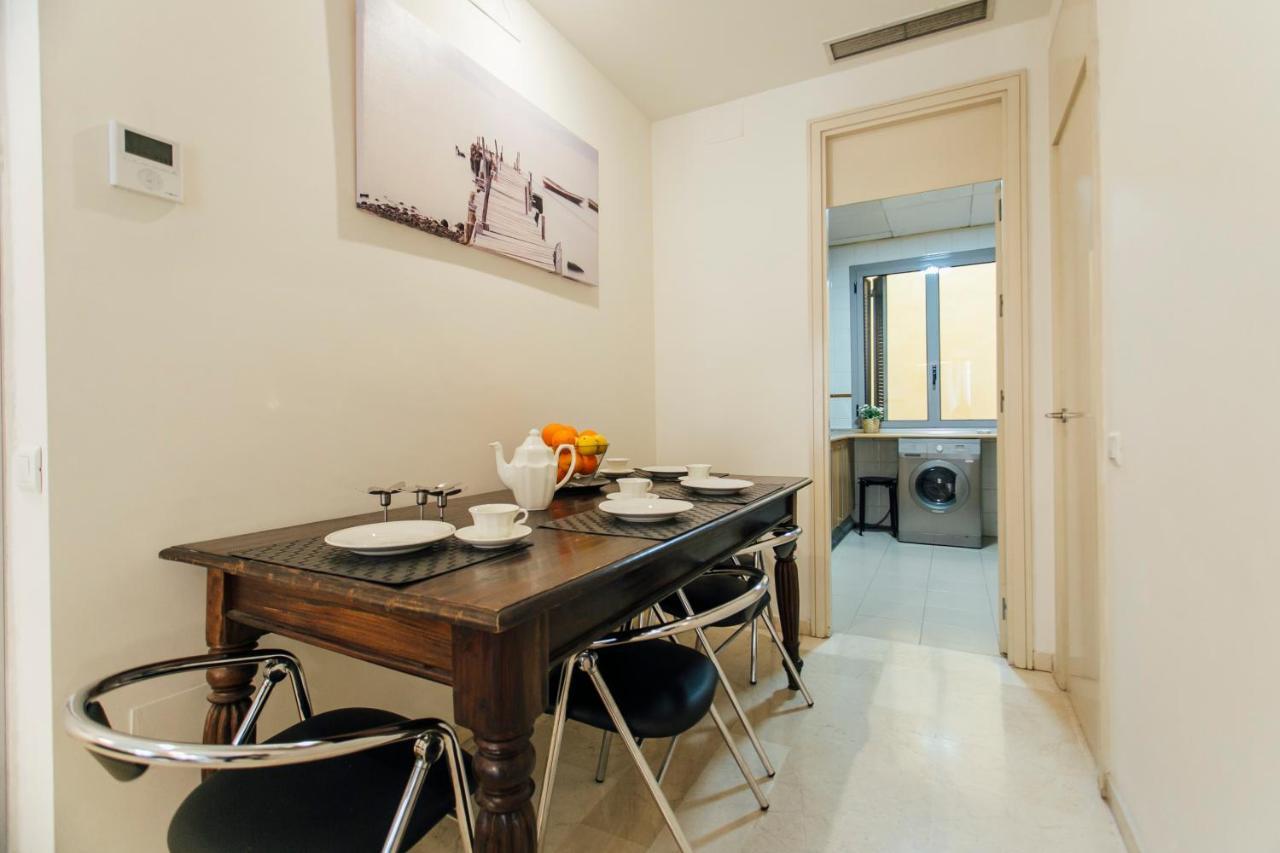 Plaza del Buen Suceso  Apartment Sevilla Bagian luar foto