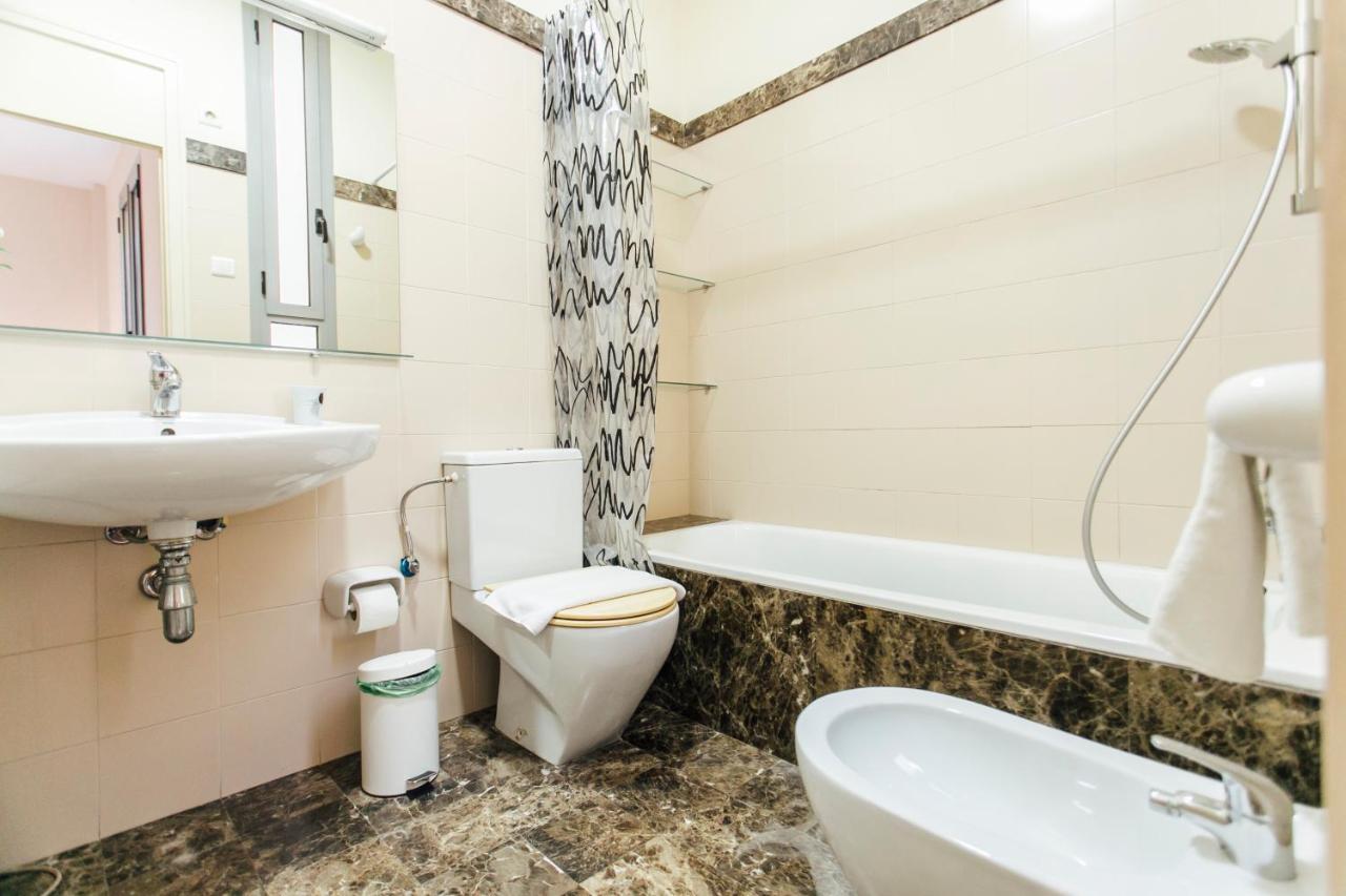 Plaza del Buen Suceso  Apartment Sevilla Bagian luar foto
